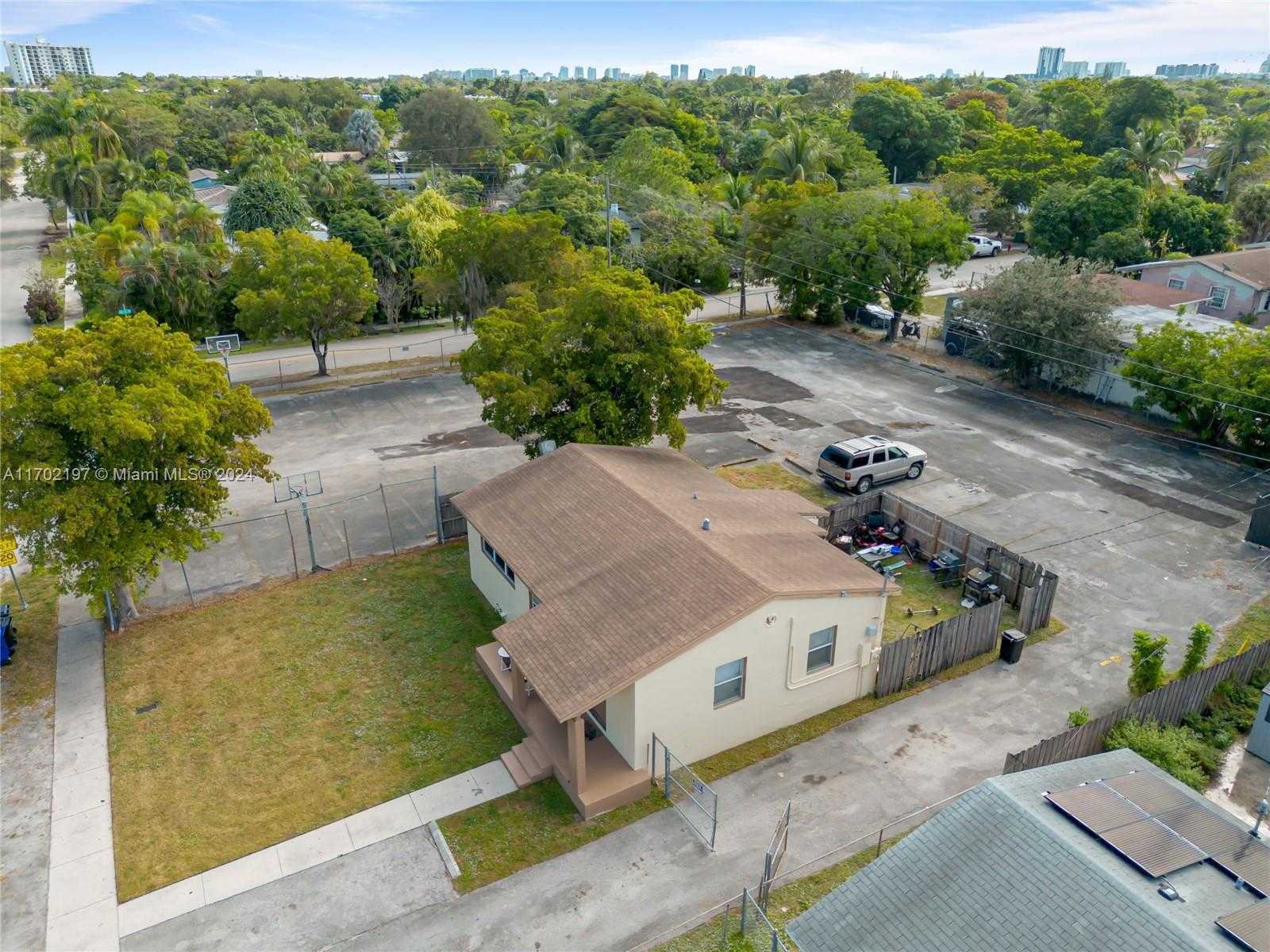 Small Image of 806 NORTH WEST 18TH ST, Fort Lauderdale Number 2