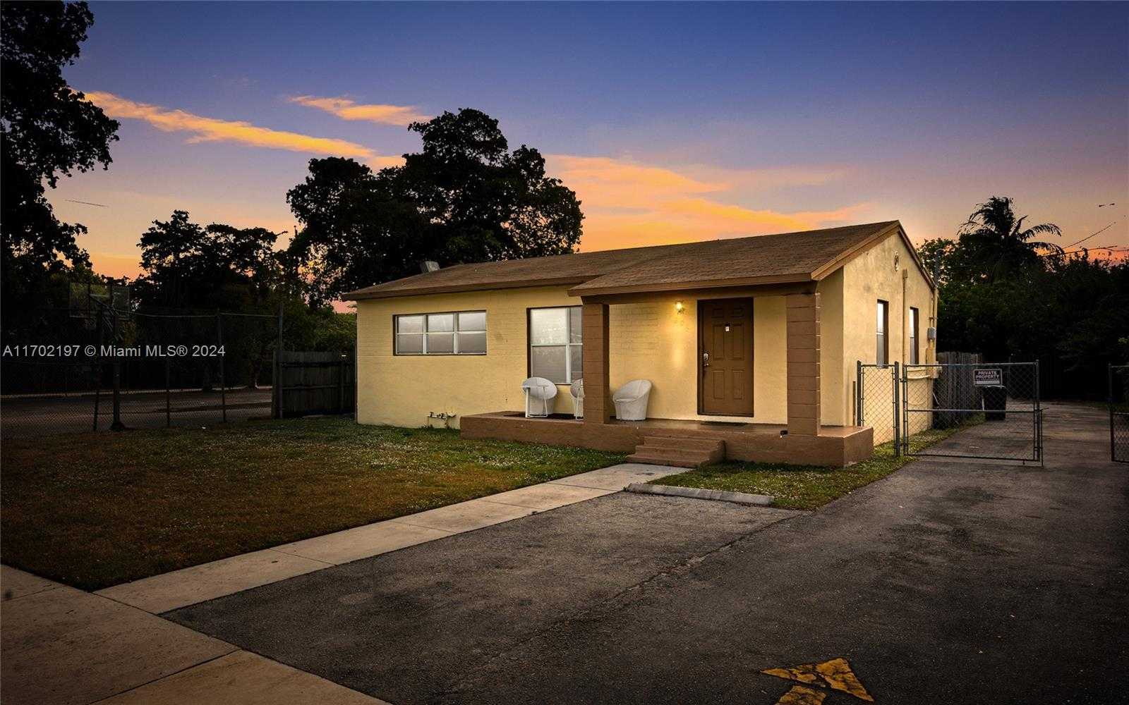 Small Image of 806 NORTH WEST 18TH ST, Fort Lauderdale Number 4