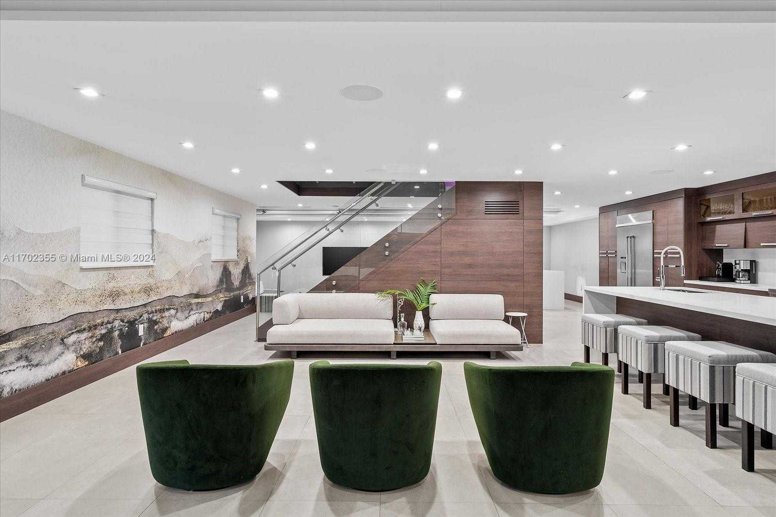 Small Image of 280 NORTH EAST 156TH ST, Miami Number 15