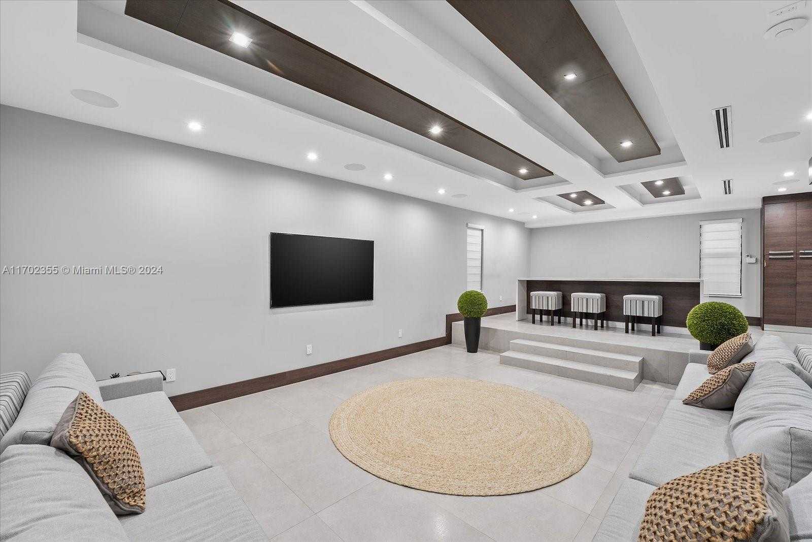 Small Image of 280 NORTH EAST 156TH ST, Miami Number 16