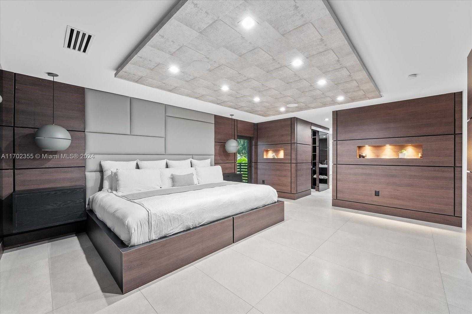Small Image of 280 NORTH EAST 156TH ST, Miami Number 22