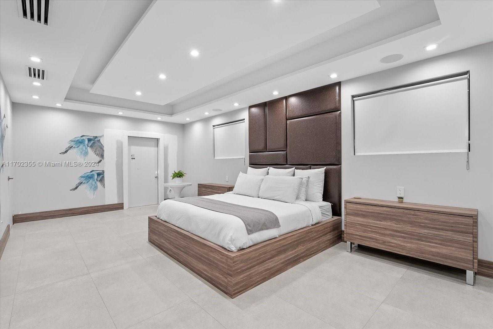 Small Image of 280 NORTH EAST 156TH ST, Miami Number 35