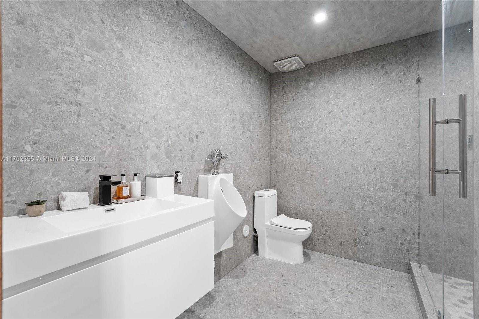 Small Image of 280 NORTH EAST 156TH ST, Miami Number 38