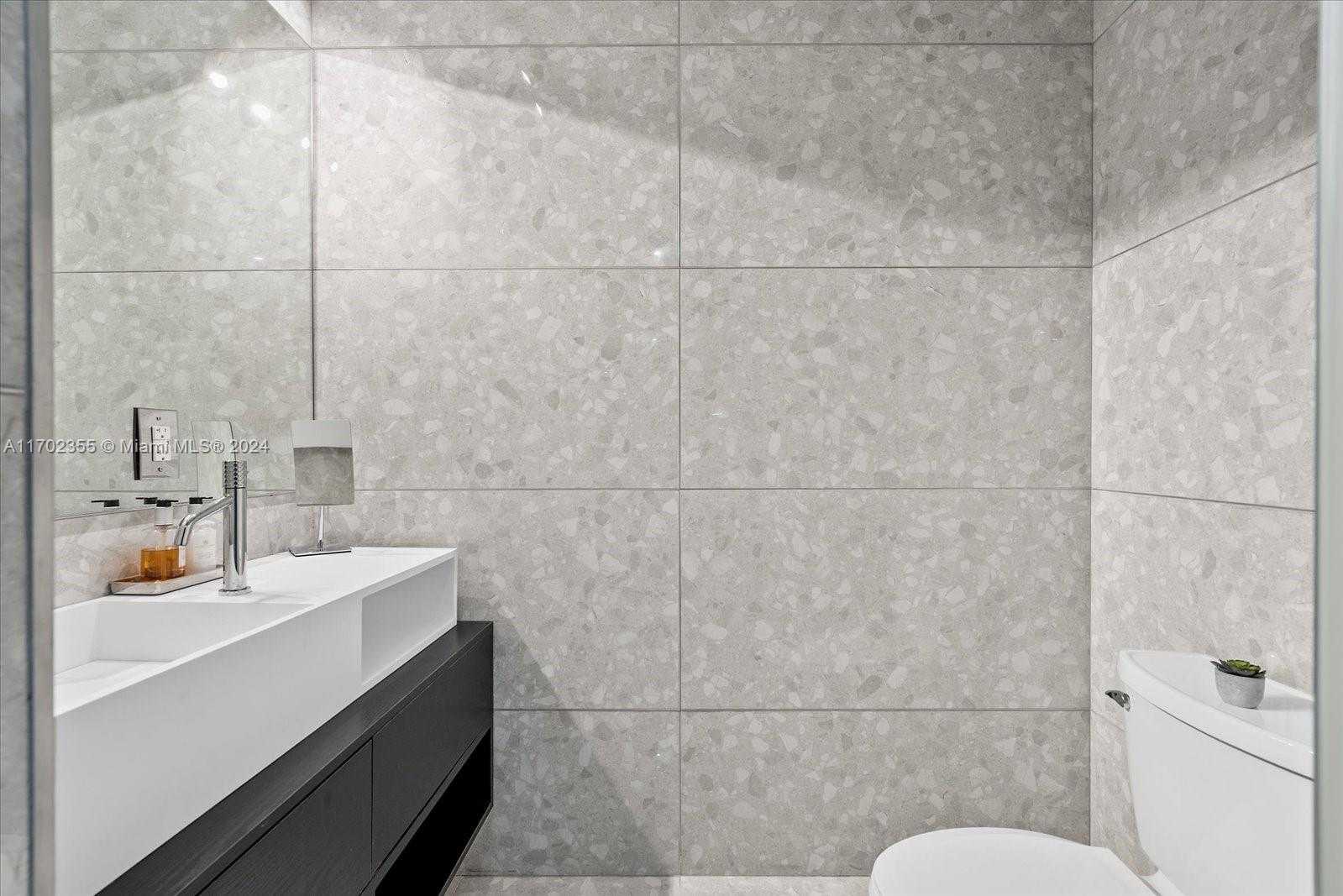 Small Image of 280 NORTH EAST 156TH ST, Miami Number 42