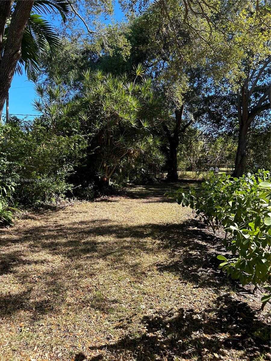 Small Image of 12725 SOUTH WEST 80TH AVE, Pinecrest Number 11