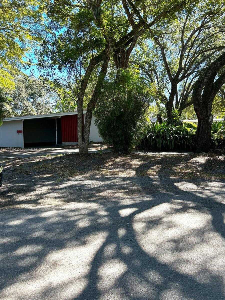 Small Image of 12725 SOUTH WEST 80TH AVE, Pinecrest Number 2
