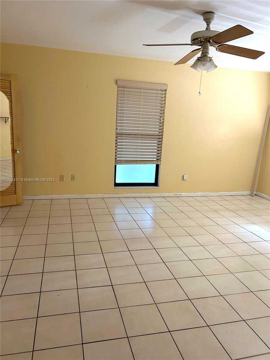 Small Image of 12725 SOUTH WEST 80TH AVE, Pinecrest Number 8