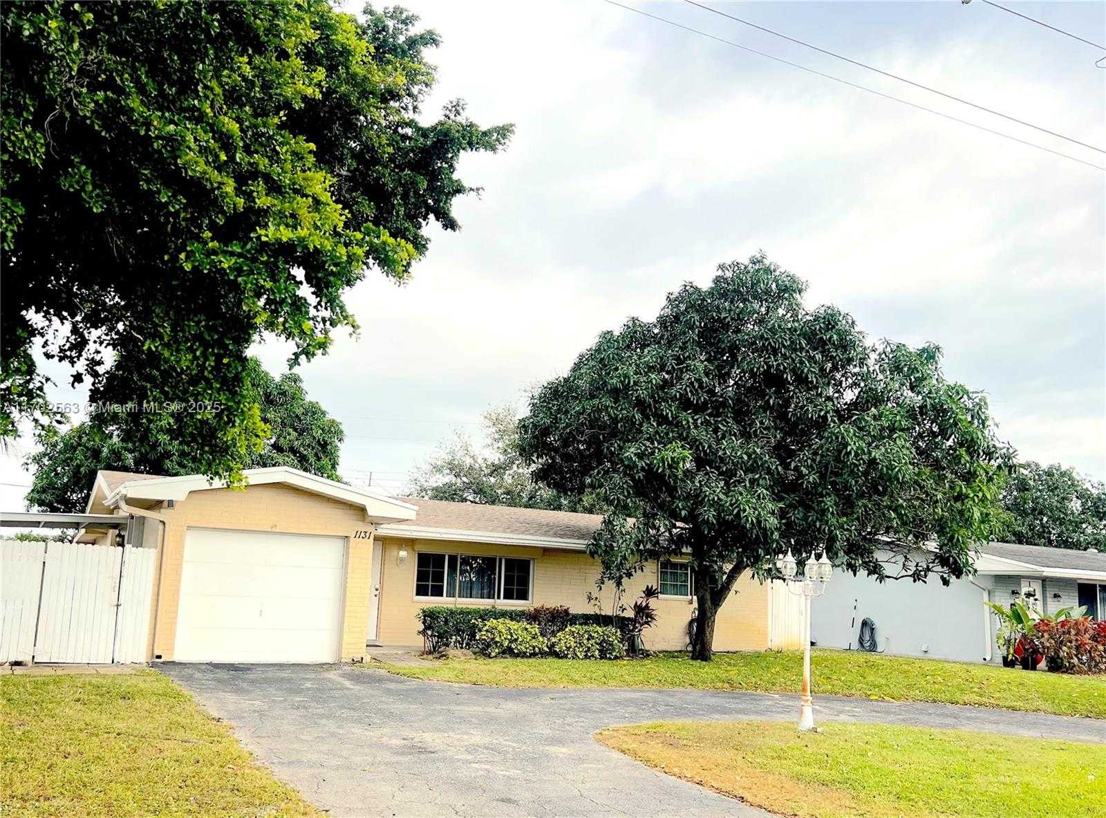 Small Image of 1131 NORTH WEST 85TH WAY, Pembroke Pines Number 18