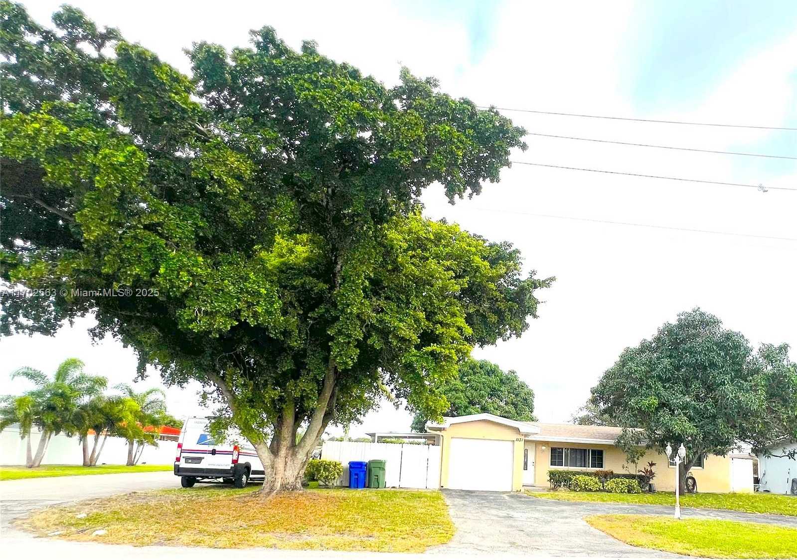 Small Image of 1131 NORTH WEST 85TH WAY, Pembroke Pines Number 20
