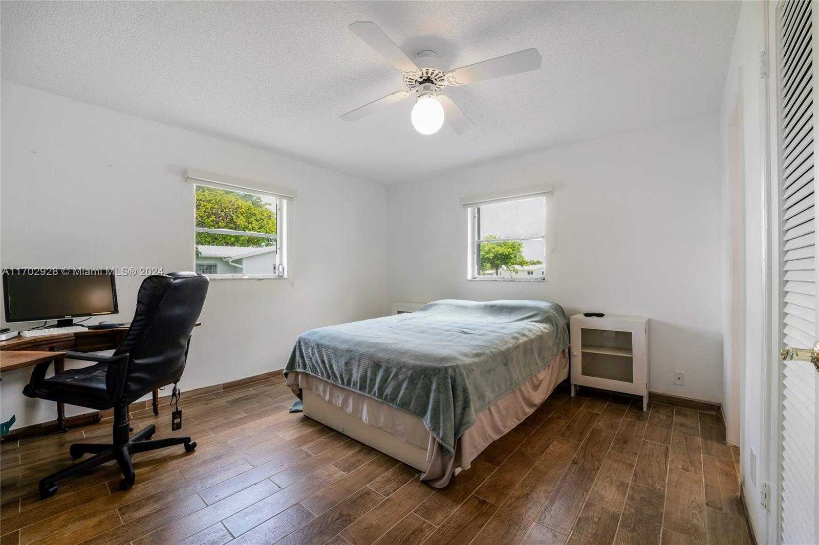 Small Image of 1441 WEST CAMPANELLI DR, Plantation Number 10