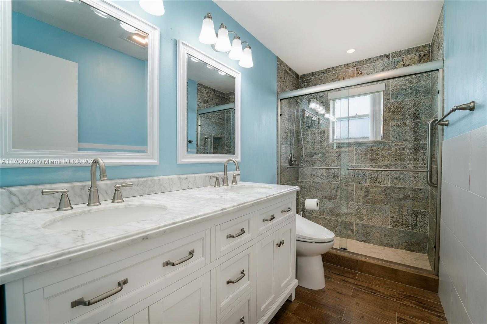 Small Image of 1441 WEST CAMPANELLI DR, Plantation Number 16