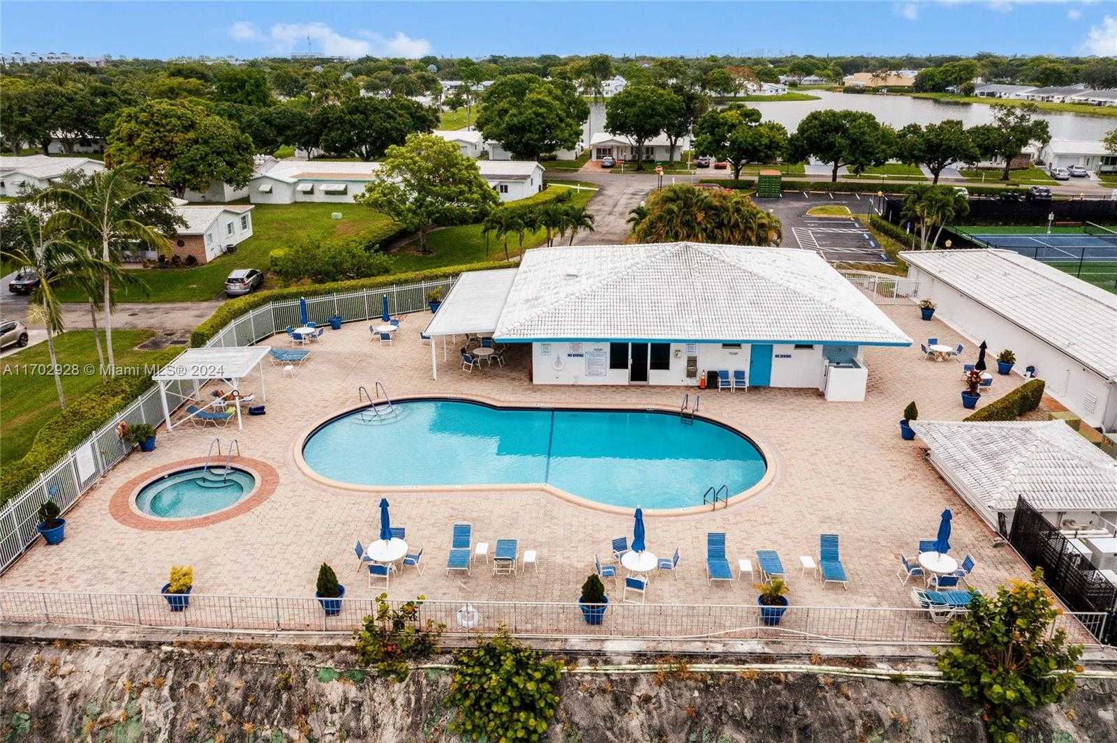 Small Image of 1441 WEST CAMPANELLI DR, Plantation Number 25
