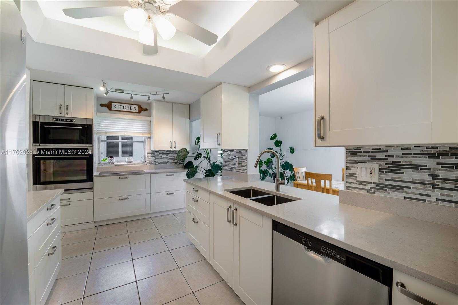 Small Image of 1441 WEST CAMPANELLI DR, Plantation Number 3