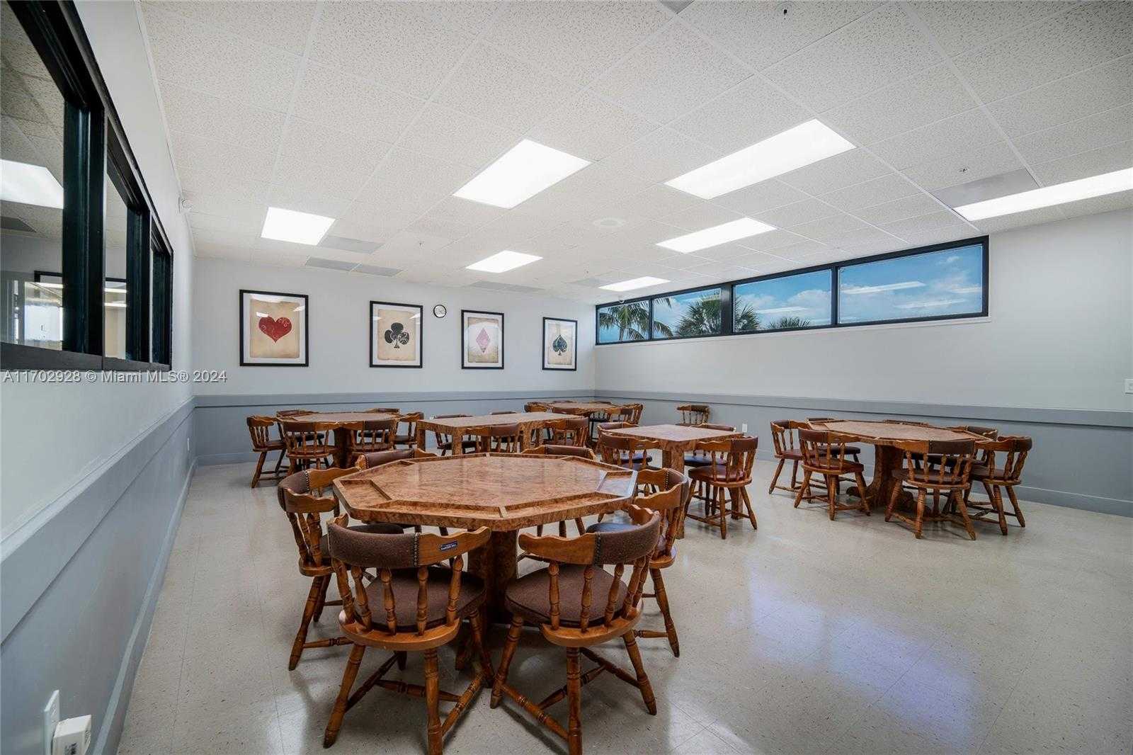 Small Image of 1441 WEST CAMPANELLI DR, Plantation Number 36
