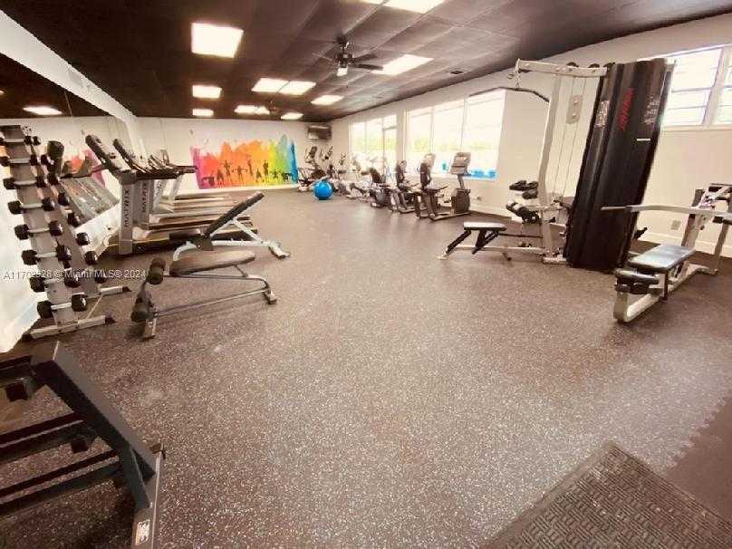 Small Image of 1441 WEST CAMPANELLI DR, Plantation Number 42