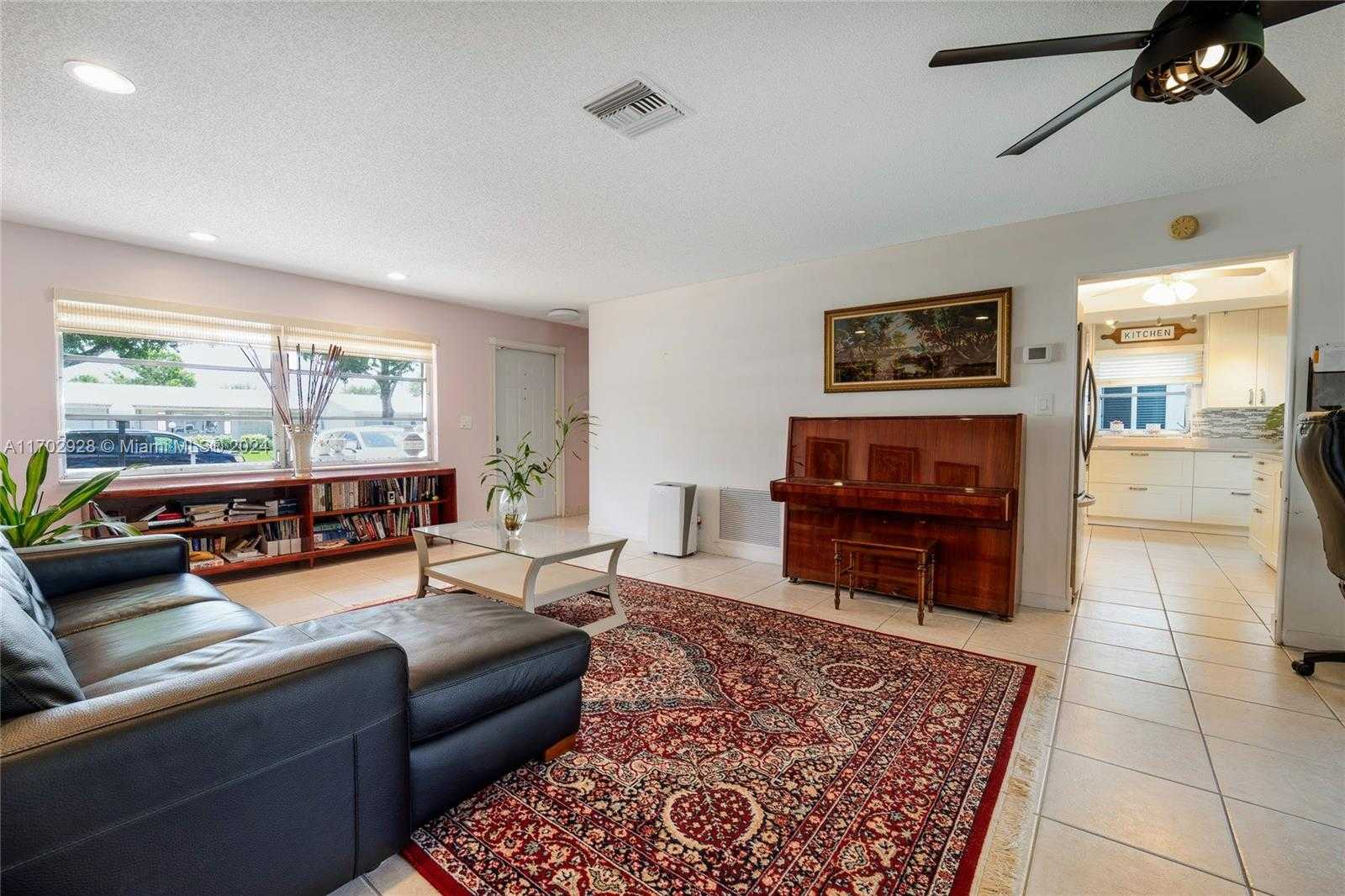 Small Image of 1441 WEST CAMPANELLI DR, Plantation Number 6