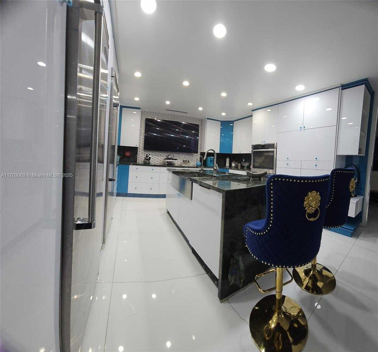 Small Image of 15700 SW 202nd Ave, Miami, FL 33187, USA Number 5