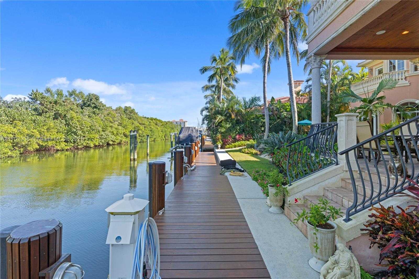 Small Image of 833 HARBOUR ISLE PLACE, North Palm Beach Number 15