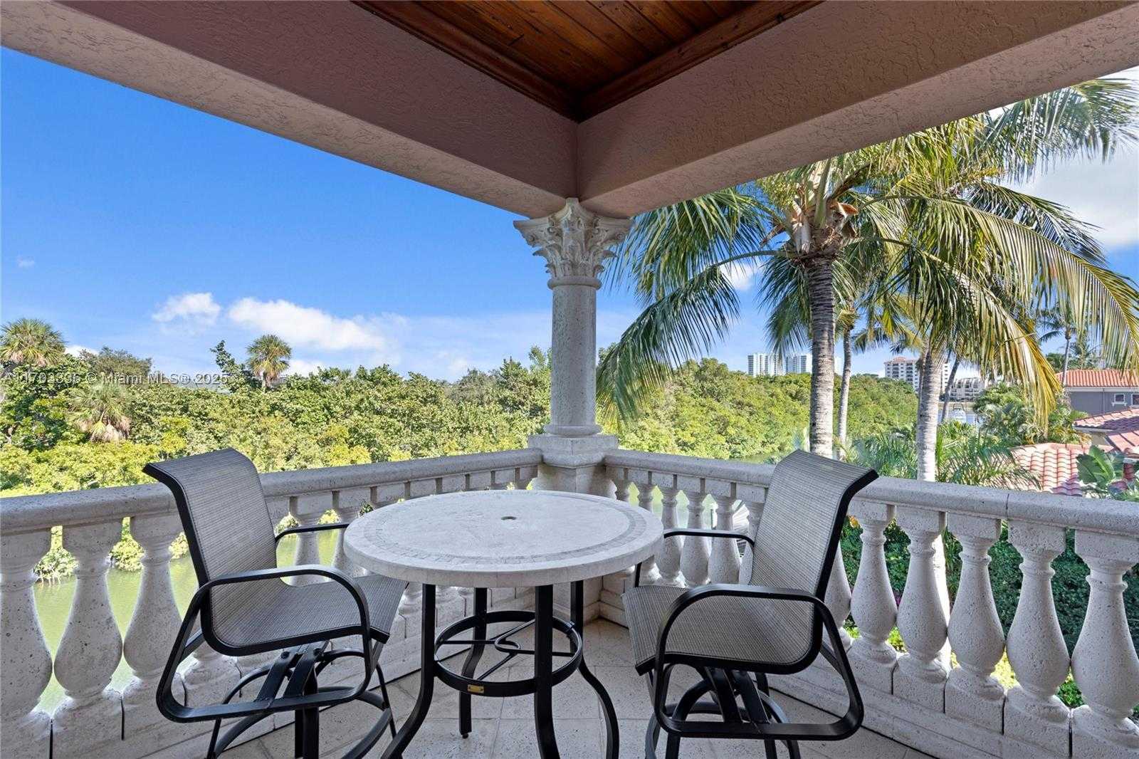 Small Image of 833 HARBOUR ISLE PLACE, North Palm Beach Number 52