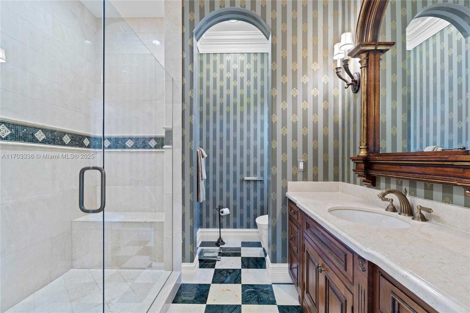 Small Image of 833 HARBOUR ISLE PLACE, North Palm Beach Number 62