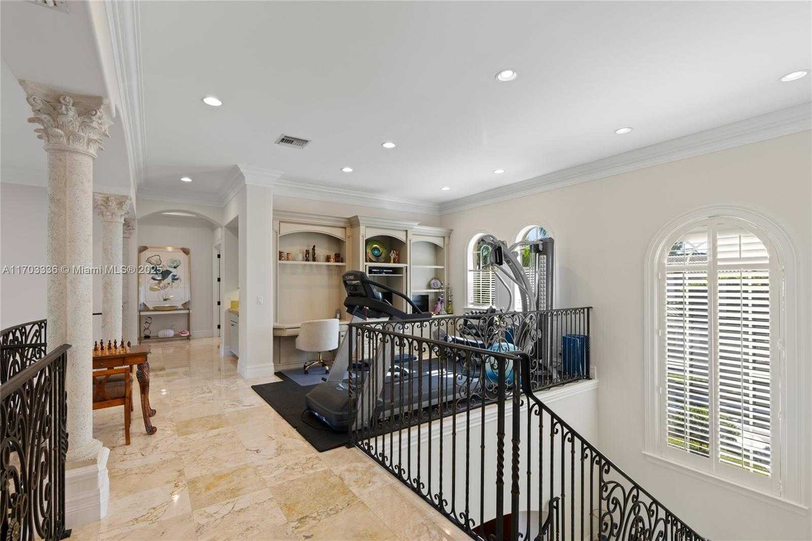 Small Image of 833 HARBOUR ISLE PLACE, North Palm Beach Number 74