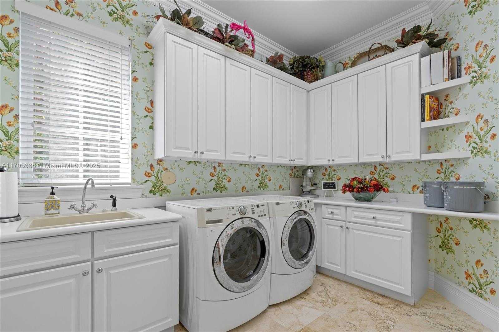 Small Image of 833 HARBOUR ISLE PLACE, North Palm Beach Number 81