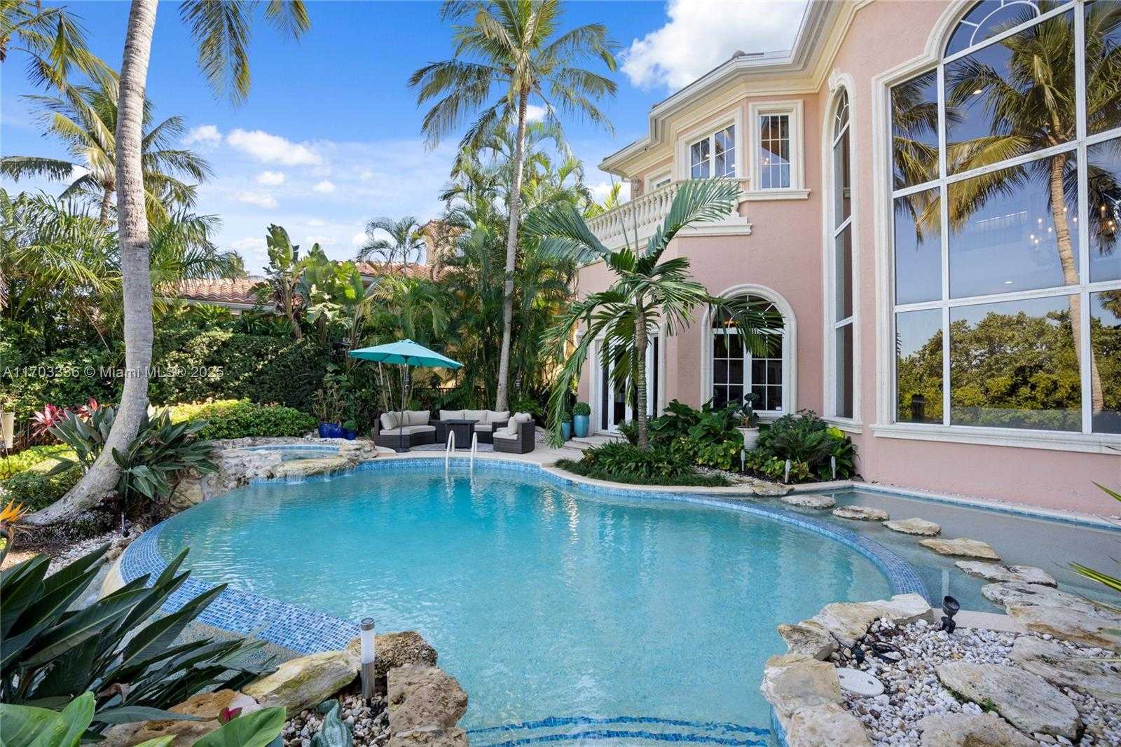Small Image of 833 HARBOUR ISLE PLACE, North Palm Beach Number 9