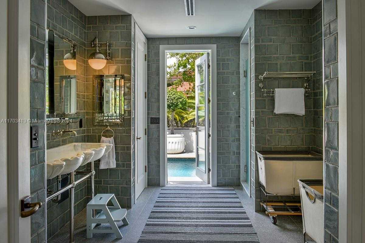 Small Image of 5771 SOUTH WEST 94TH ST, Pinecrest Number 41