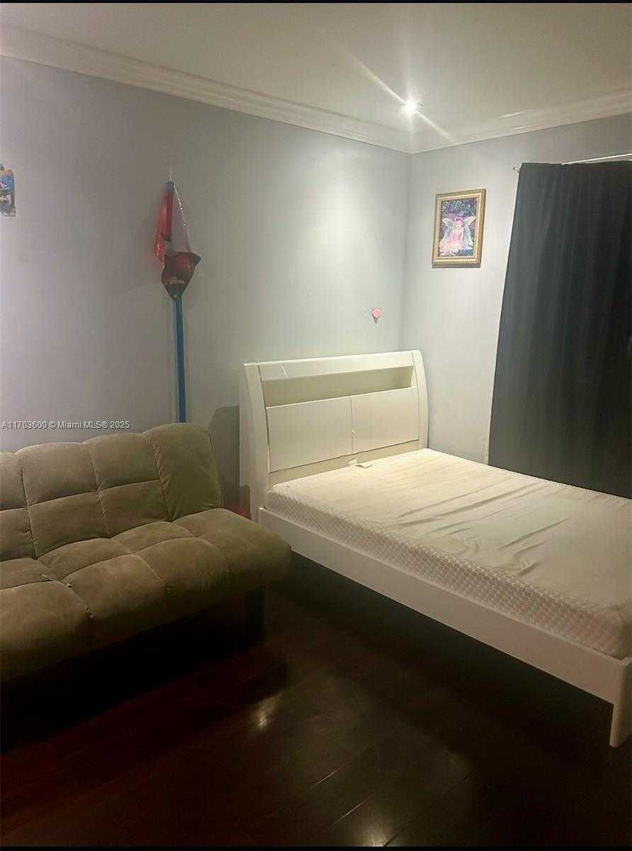 Small Image of 6314 DUVAL DR, Margate Number 11