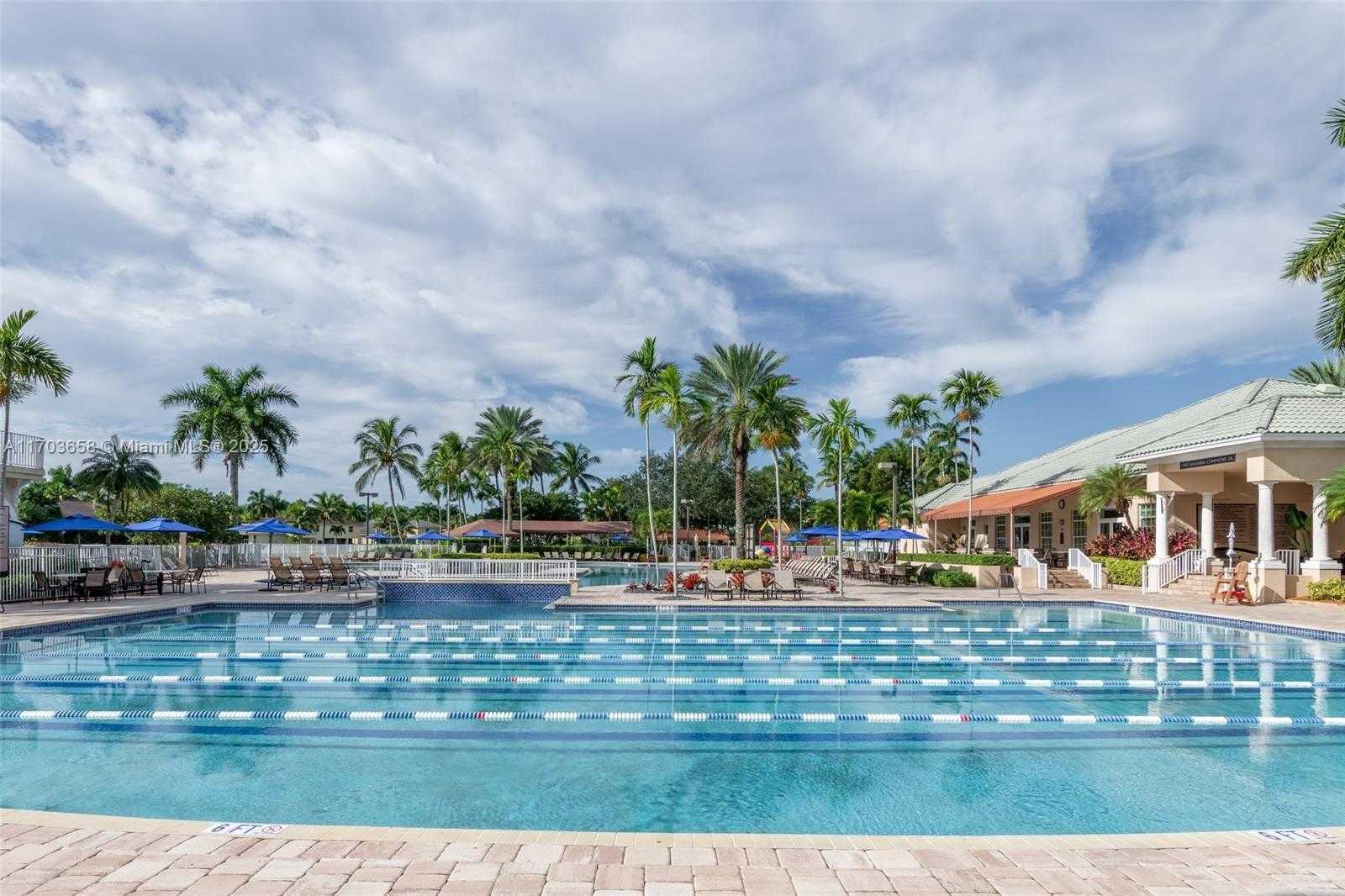 Small Image of 857 VANDA TER, Weston Number 38