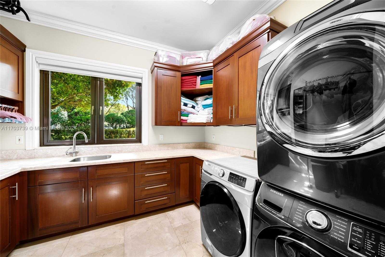 Small Image of 5935 MOSS RANCH RD, Pinecrest Number 32