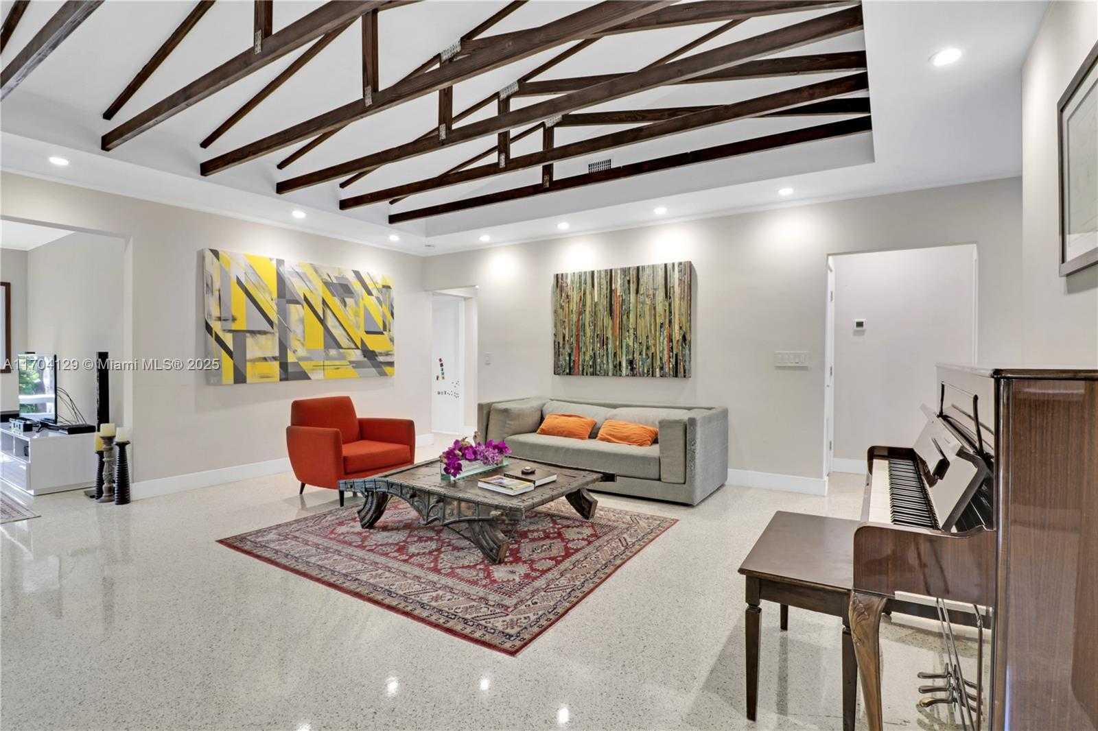 Small Image of 9008 DICKENS AVE, Surfside Number 2