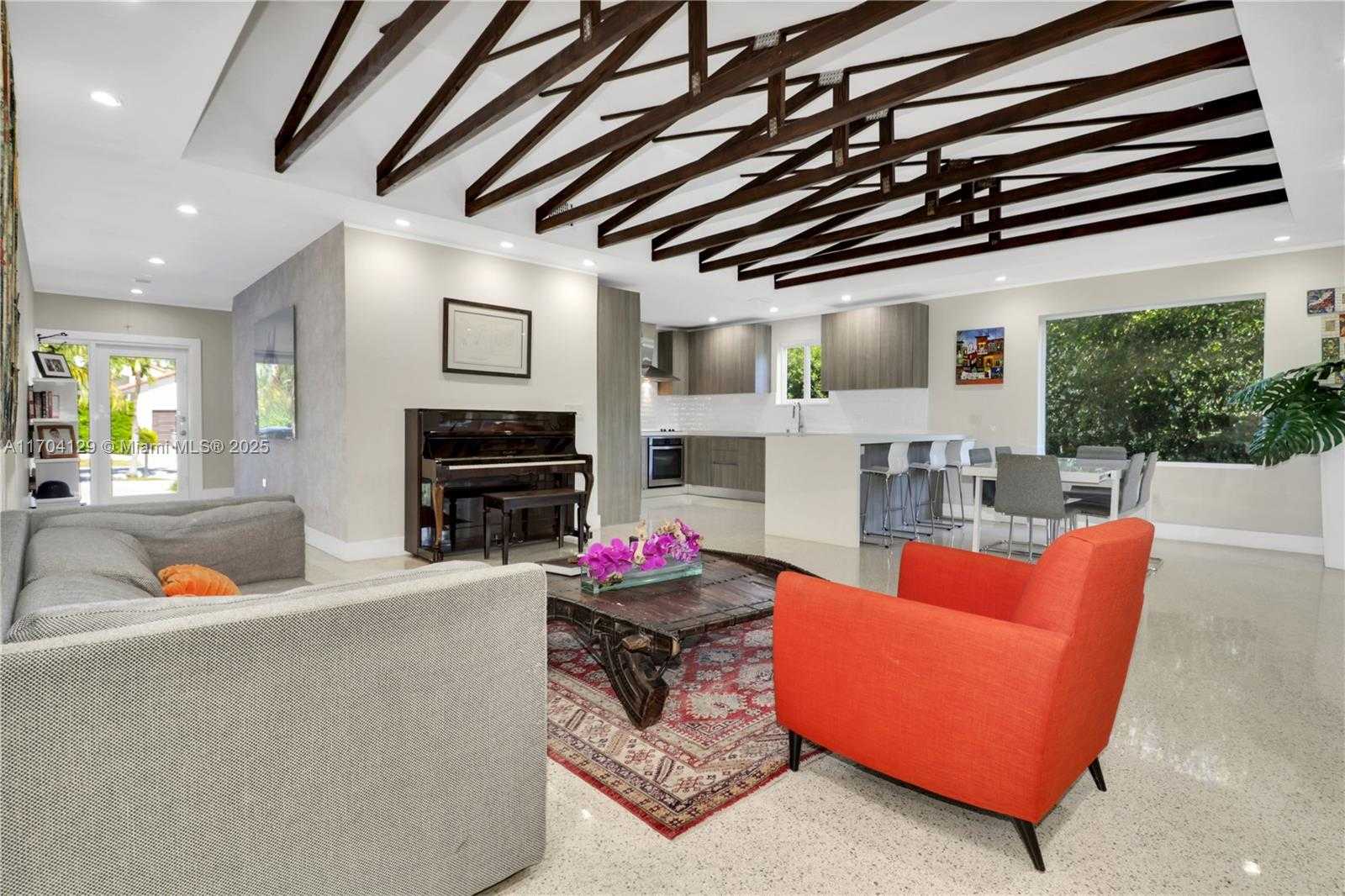Small Image of 9008 DICKENS AVE, Surfside Number 8