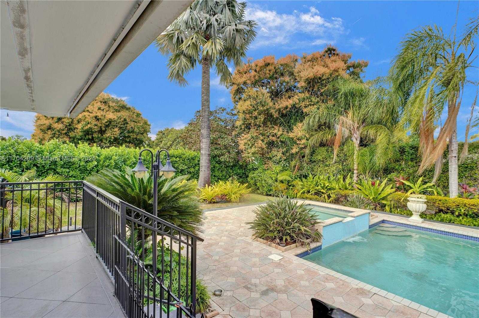 Small Image of 8221 SOUTH WEST 185TH TER, Cutler Bay Number 17