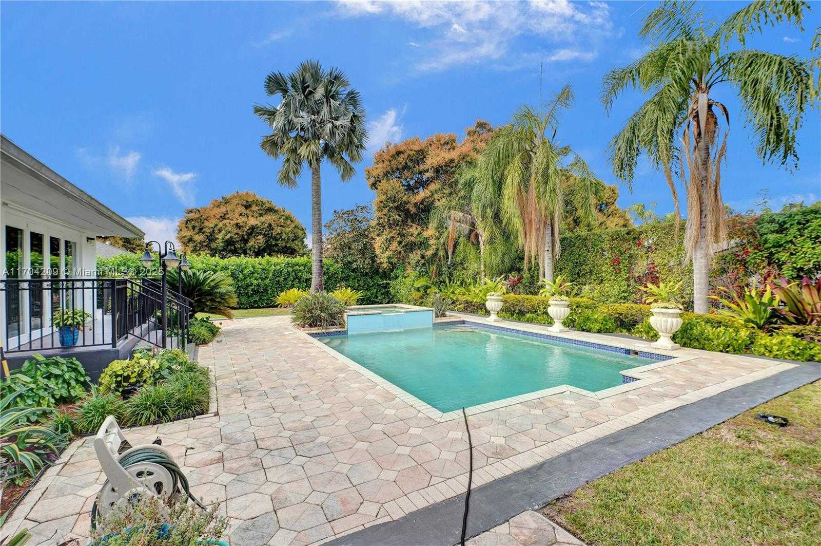 Small Image of 8221 SOUTH WEST 185TH TER, Cutler Bay Number 24