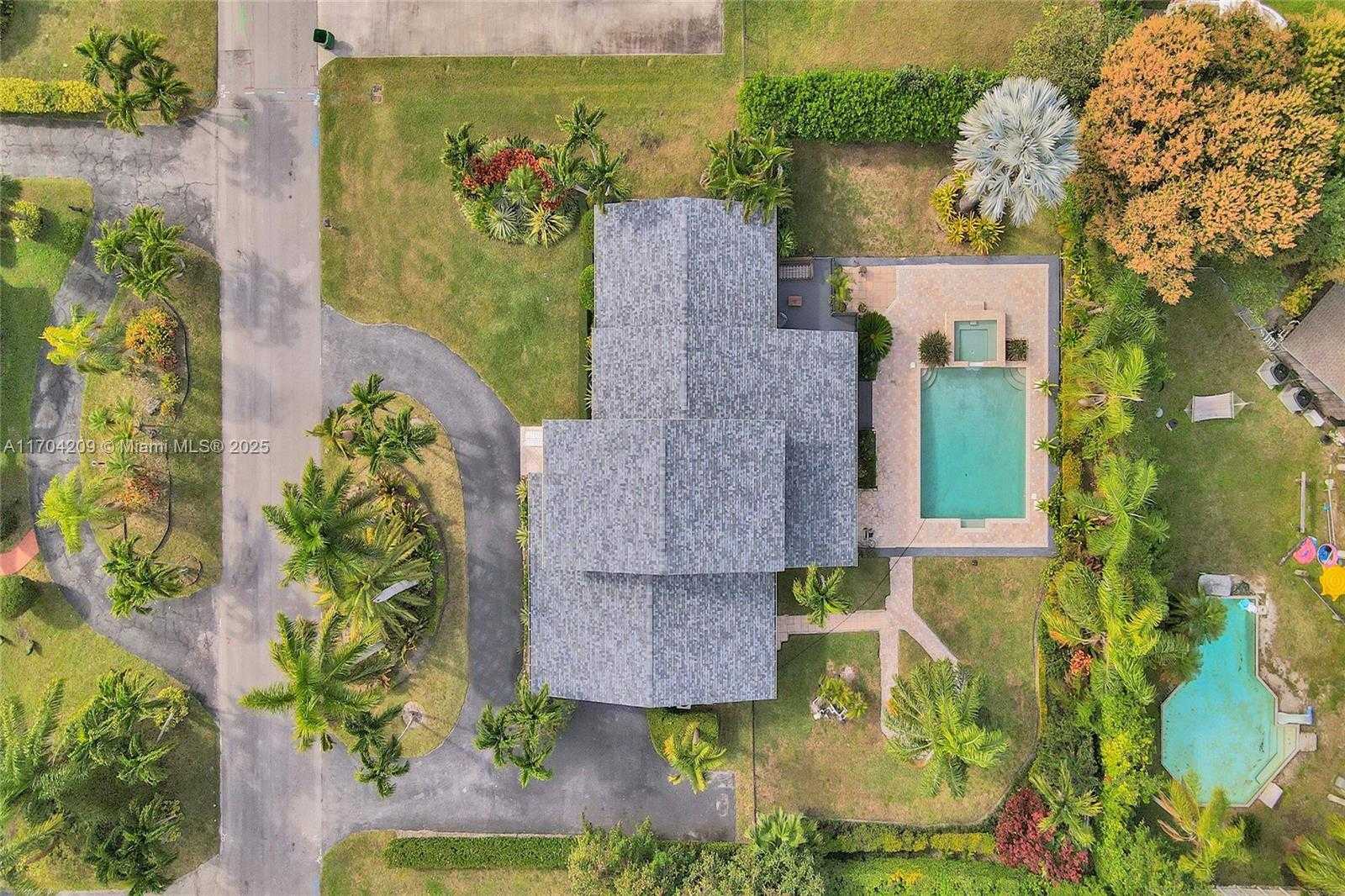Small Image of 8221 SOUTH WEST 185TH TER, Cutler Bay Number 26