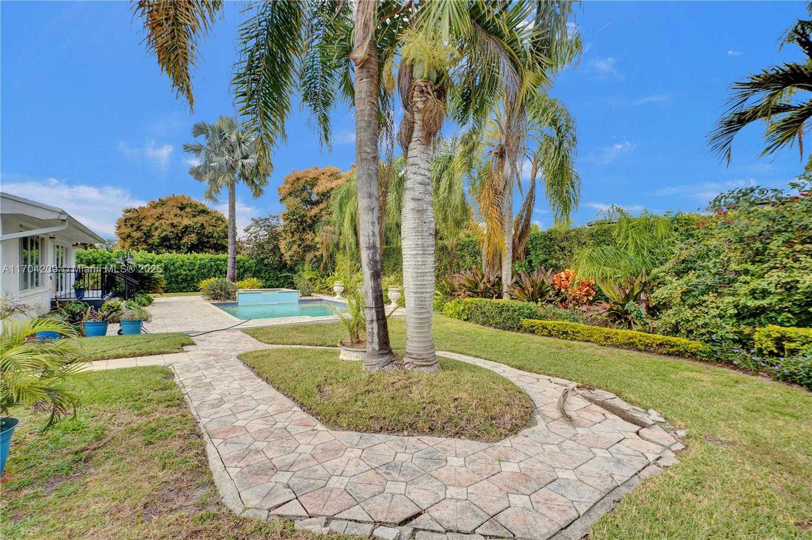 Small Image of 8221 SOUTH WEST 185TH TER, Cutler Bay Number 30