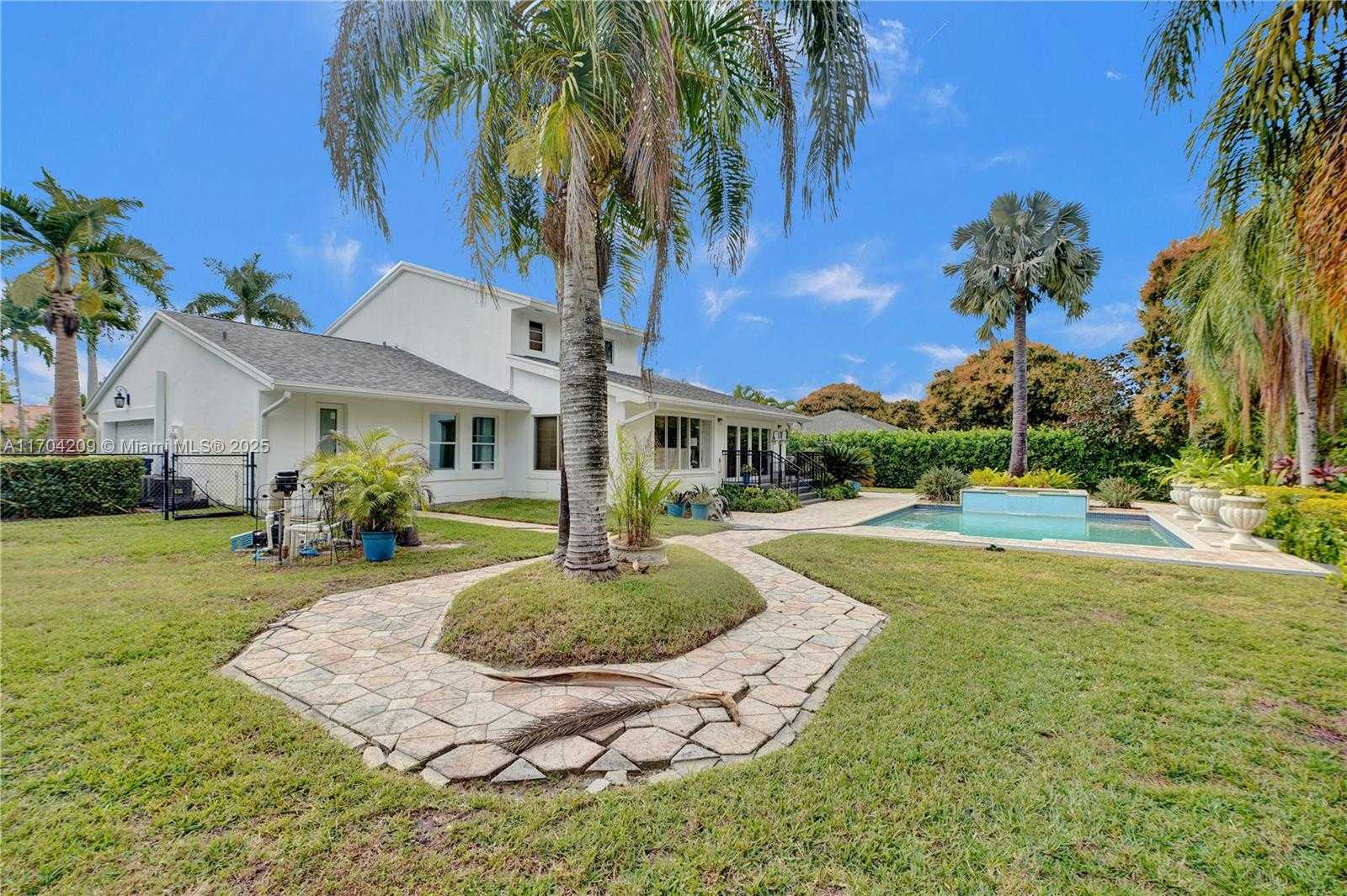 Small Image of 8221 SOUTH WEST 185TH TER, Cutler Bay Number 31