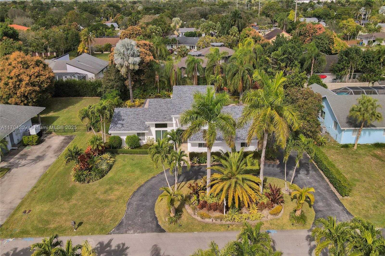 Small Image of 8221 SOUTH WEST 185TH TER, Cutler Bay Number 54