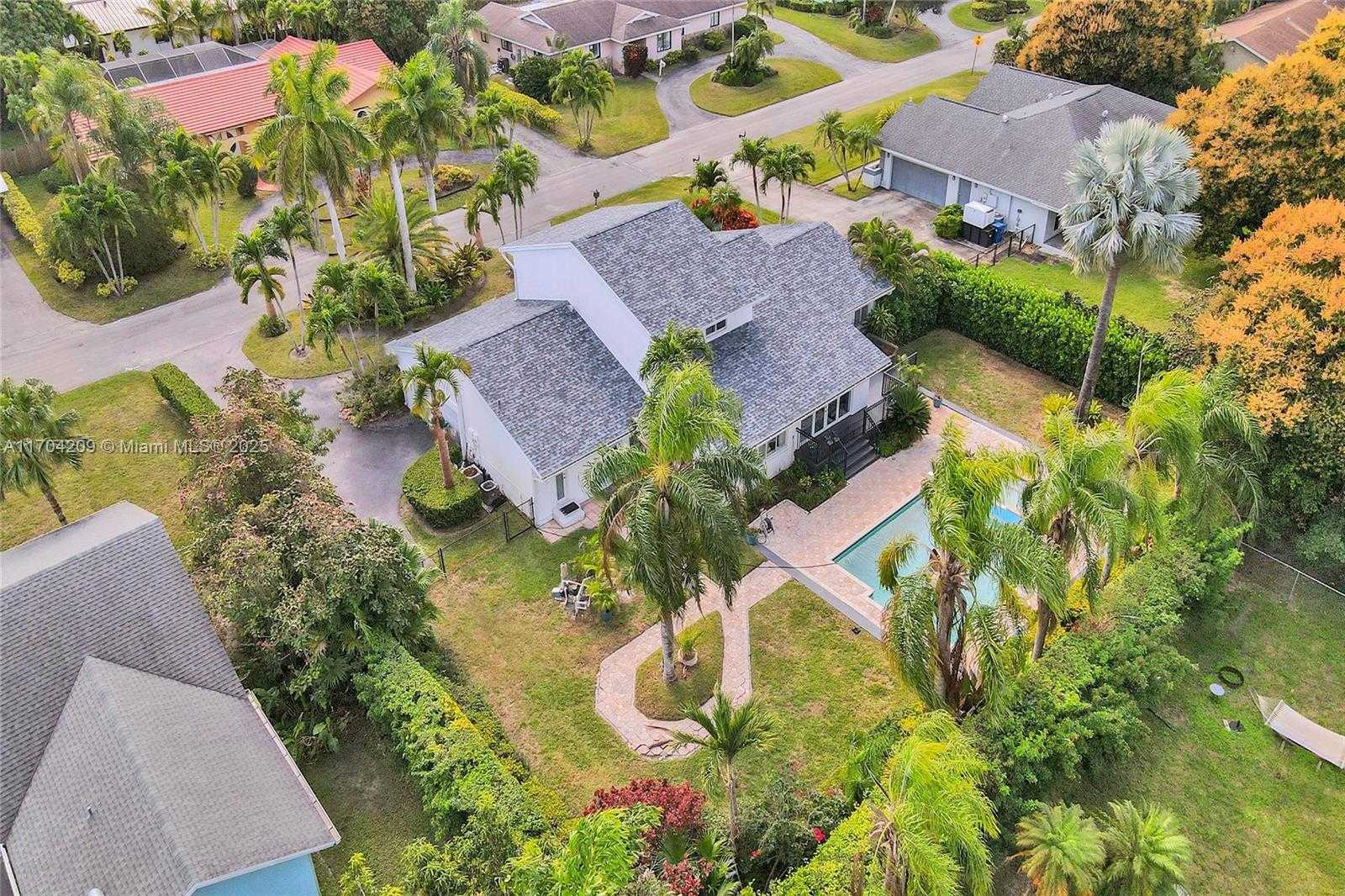 Small Image of 8221 SOUTH WEST 185TH TER, Cutler Bay Number 61