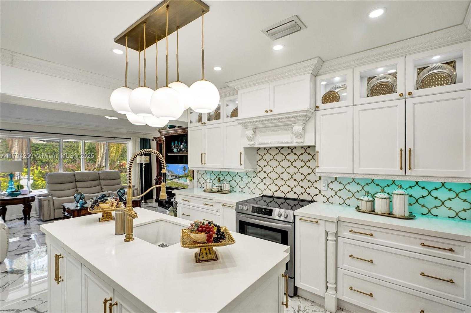Small Image of 8221 SOUTH WEST 185TH TER, Cutler Bay Number 9