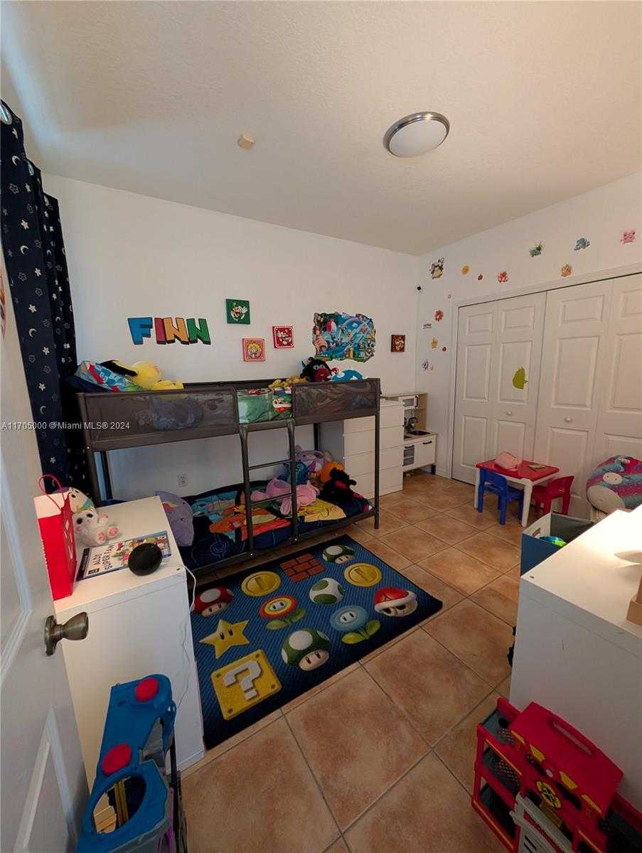 Small Image of 14391, Miami Lakes Number 8