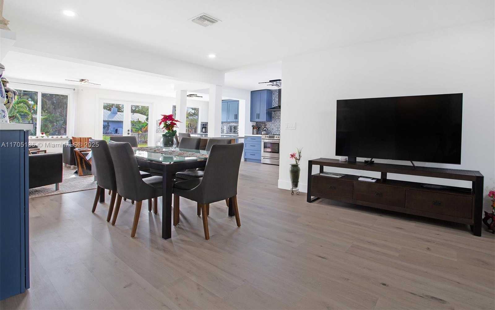 Small Image of 808 MISSION HILL RD, Boynton Beach Number 15