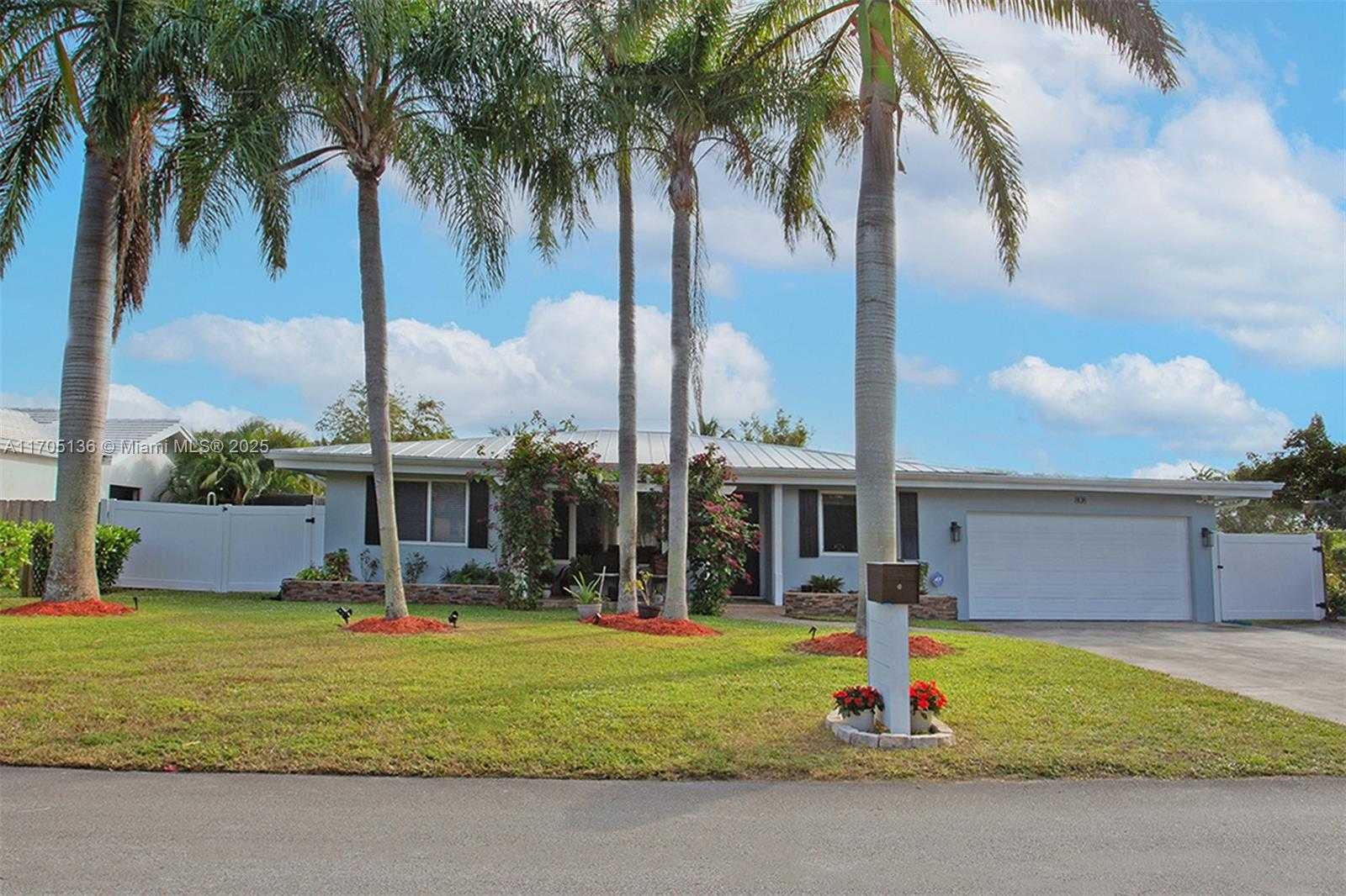 Small Image of 808 MISSION HILL RD, Boynton Beach Number 2