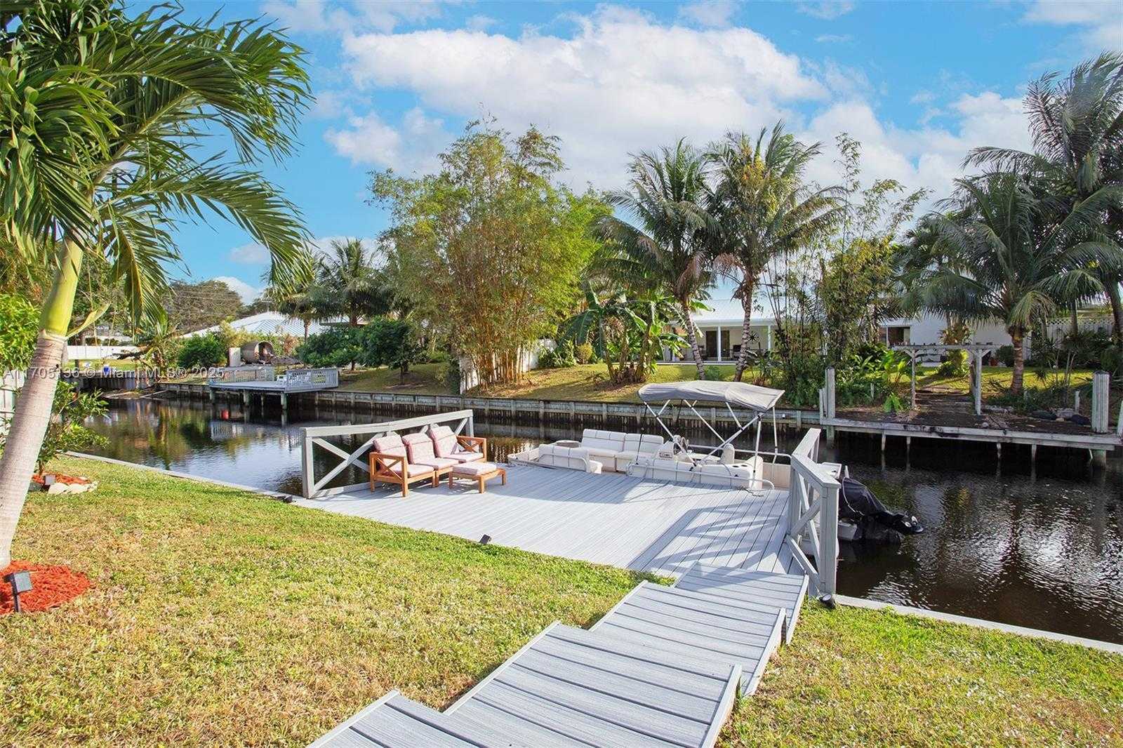 Small Image of 808 MISSION HILL RD, Boynton Beach Number 5
