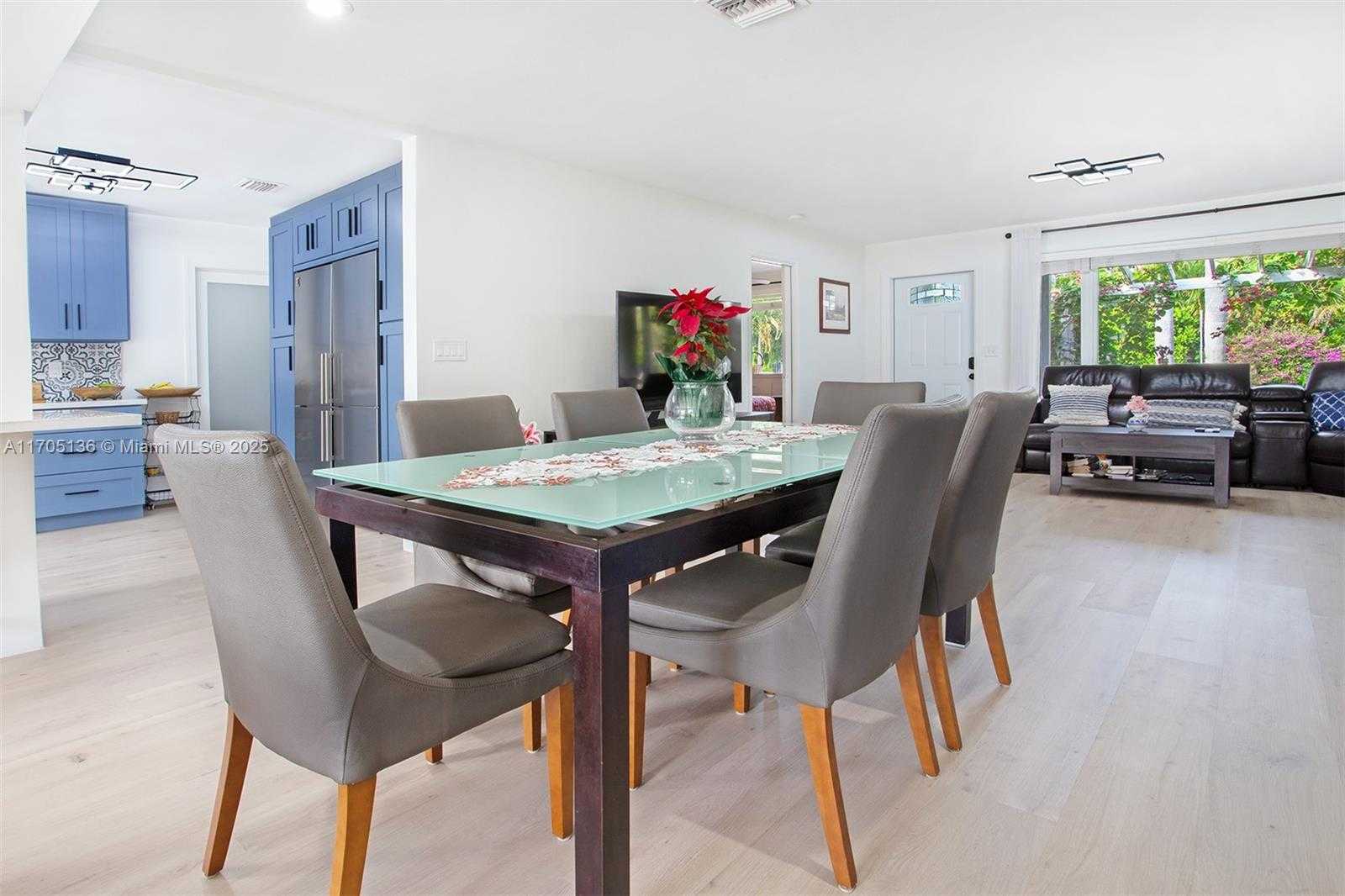 Small Image of 808 MISSION HILL RD, Boynton Beach Number 6