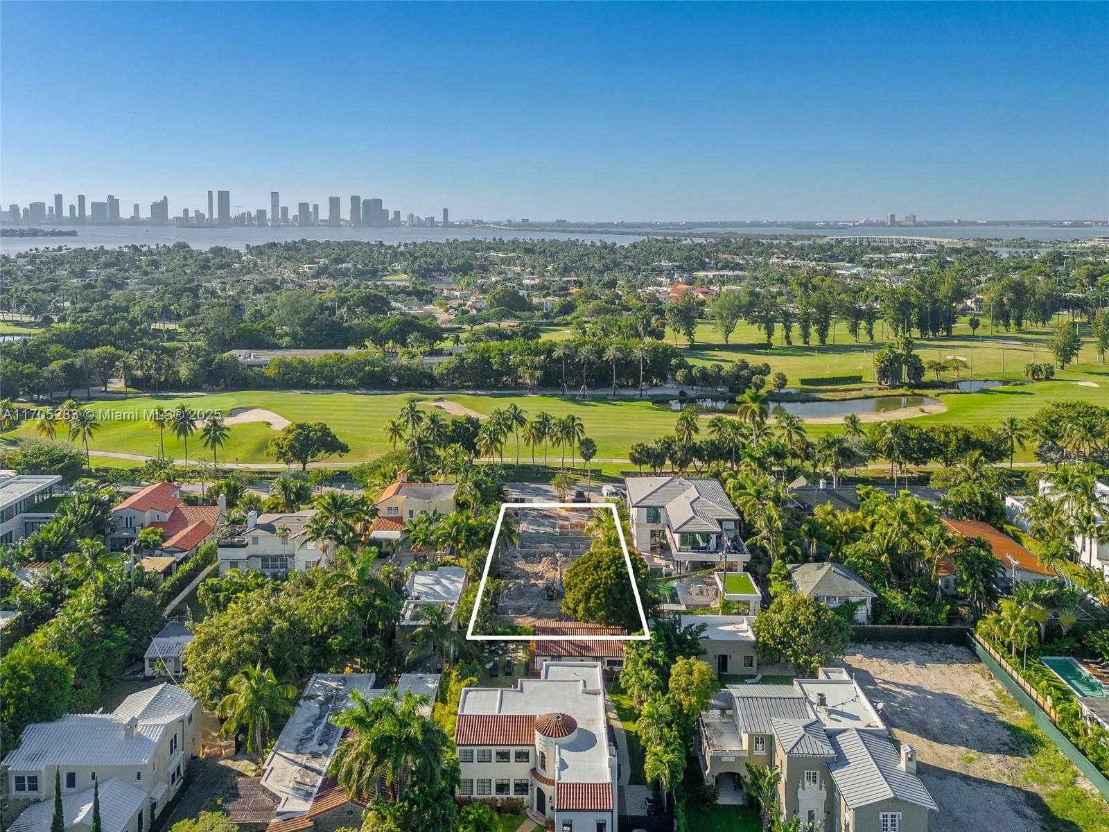Small Image of 2133 MERIDIAN AVE, Miami Beach Number 14