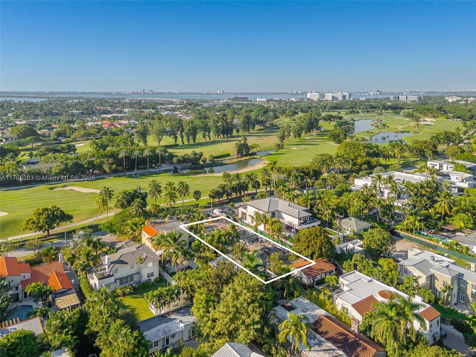 Small Image of 2133 MERIDIAN AVE, Miami Beach Number 15