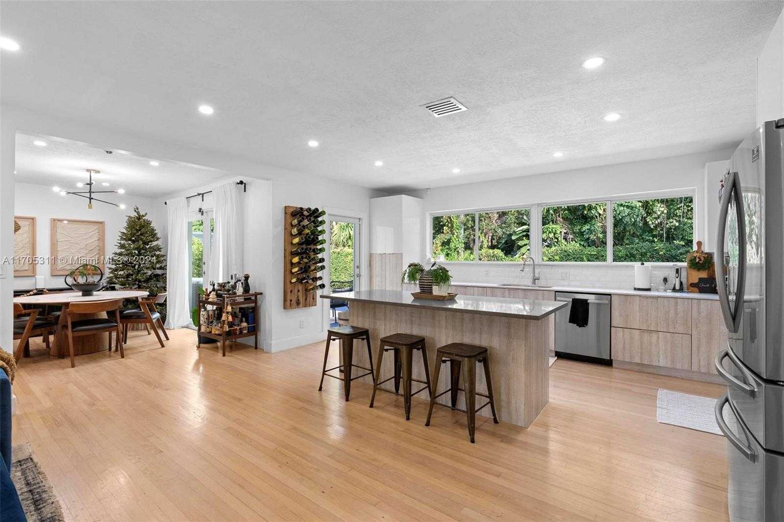 Small Image of 10601 NORTH EAST 2ND AVE, Miami Shores Number 10