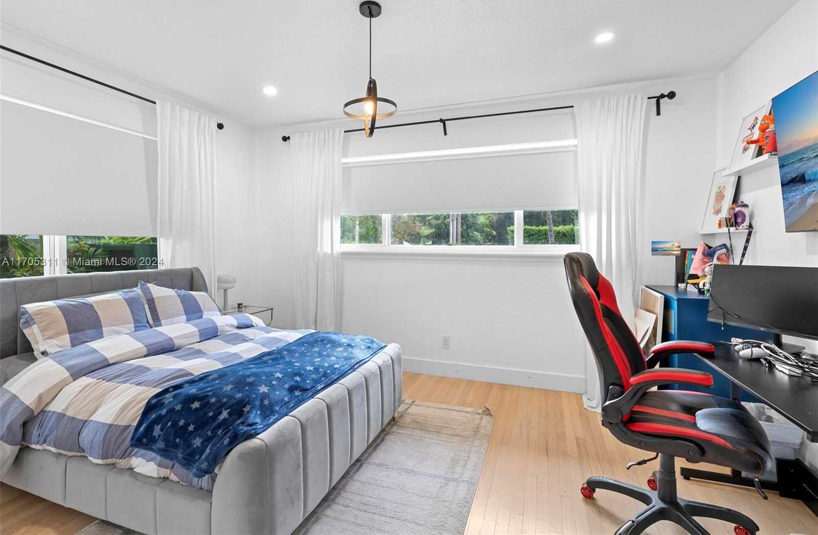 Small Image of 10601 NORTH EAST 2ND AVE, Miami Shores Number 20